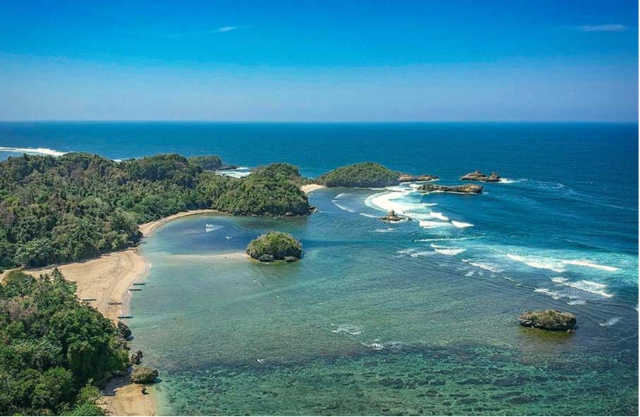 5 Pantai Terbaik untuk Wisatawan di Kota Malang